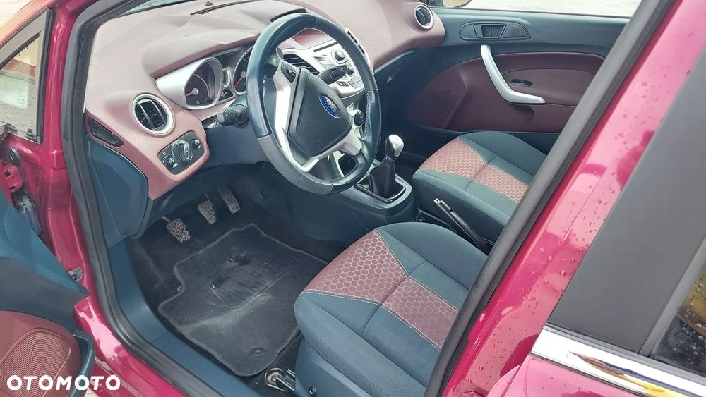 Ford Fiesta - 7