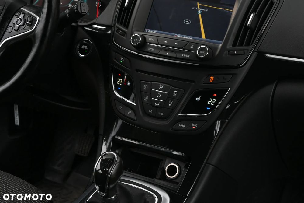Opel Insignia CT 2.0 CDTI 4x4 Exclusive S&S - 24
