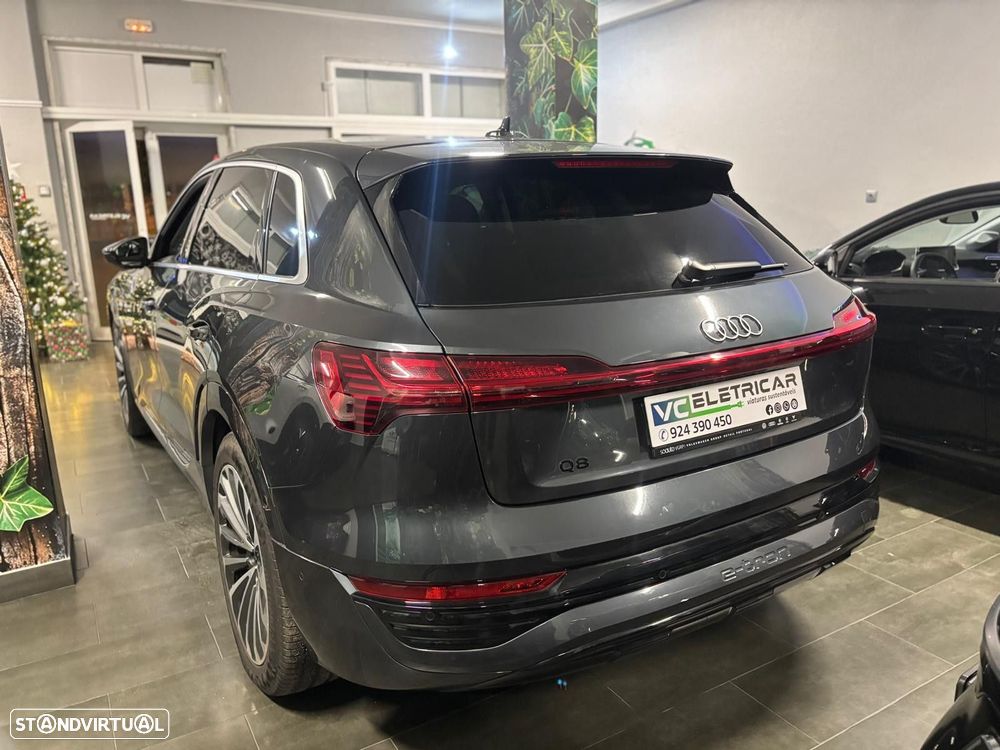 Audi Q8 e-Tron 55 quattro advanced - 23