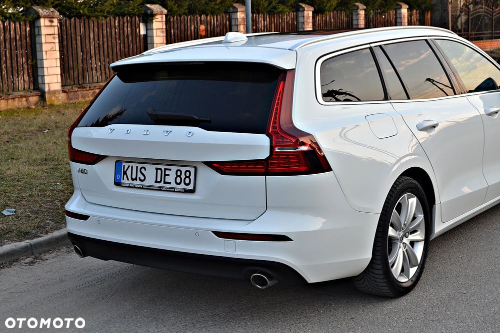 Volvo V60 D4 Geartronic Summum - 17