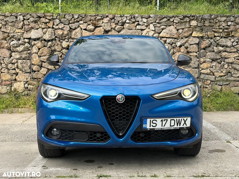 Alfa Romeo Stelvio - 2