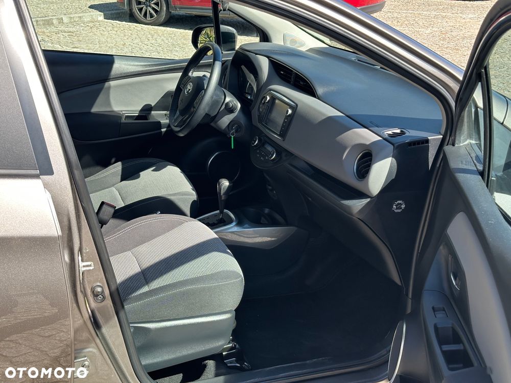 Toyota Yaris - 25