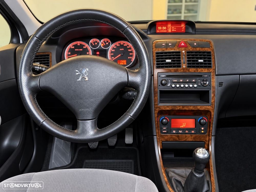 Peugeot 307 SW 1.6 HDi FAP Sport - 17