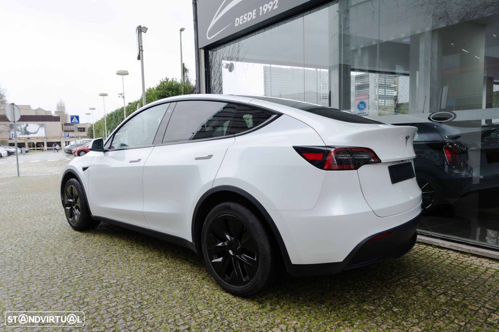 Tesla Model Y Long Range Tração Integral - 20