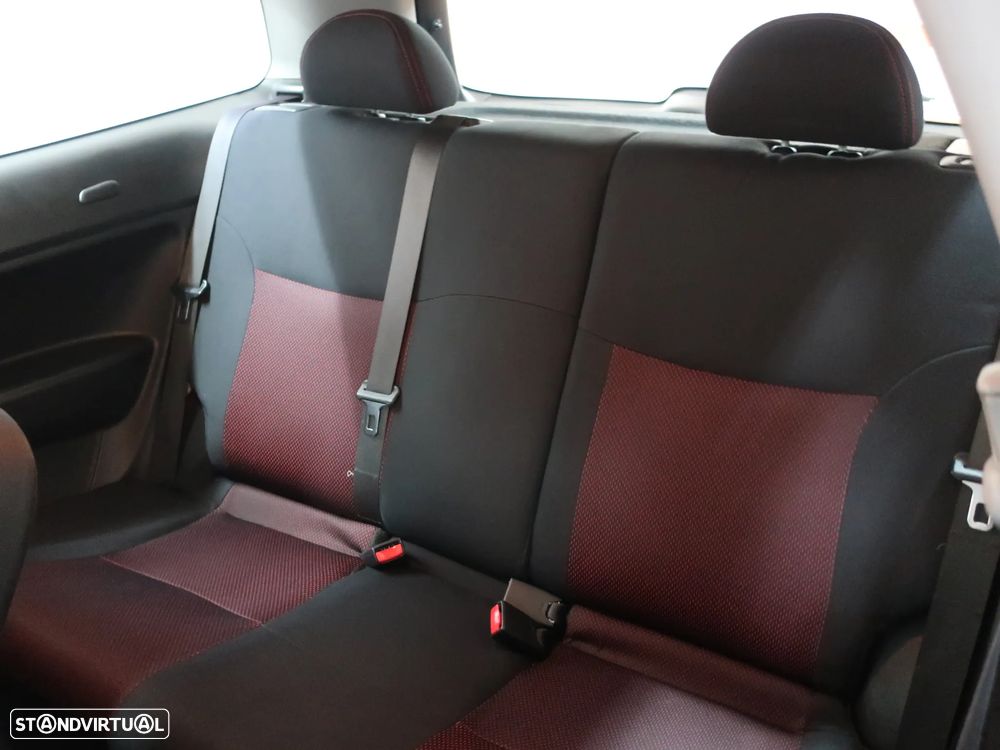 Honda Civic 1.4 Sport - 13