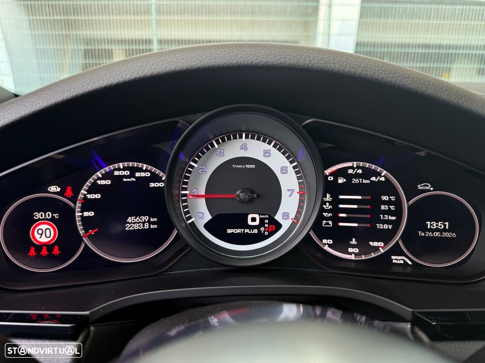 Porsche Cayenne Coupé S Platinum Edition - 37