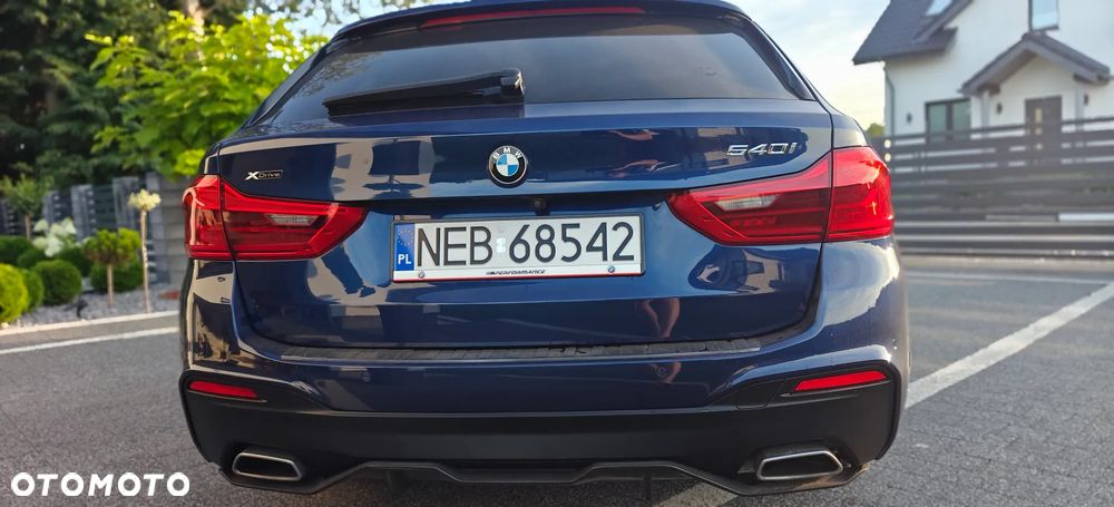 BMW Seria 5 540i - 36