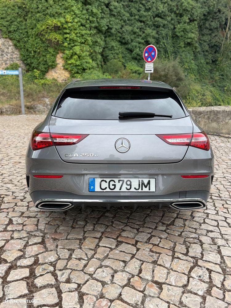 Mercedes-Benz CLA 250 e 8G-DCT AMG Line - 5
