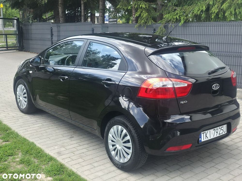 Kia Rio - 5