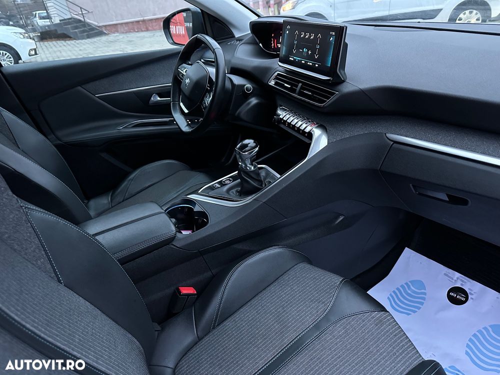 Peugeot 3008 1.5 BlueHDI 130 S&S BVM6 Allure Pack - 11