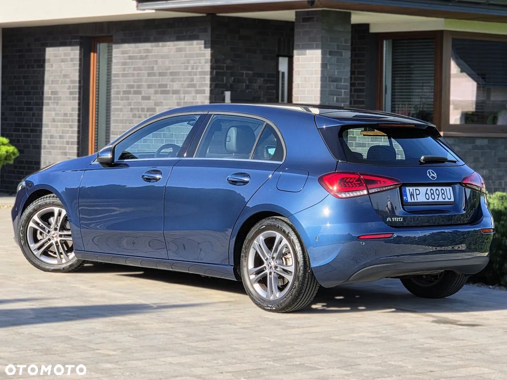 Mercedes-Benz Klasa A 180 Edycja specjalna 7G-DCT - 4