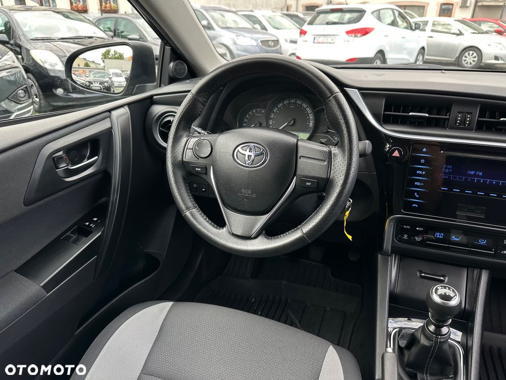 Toyota Auris 1.6 Dynamic - 26