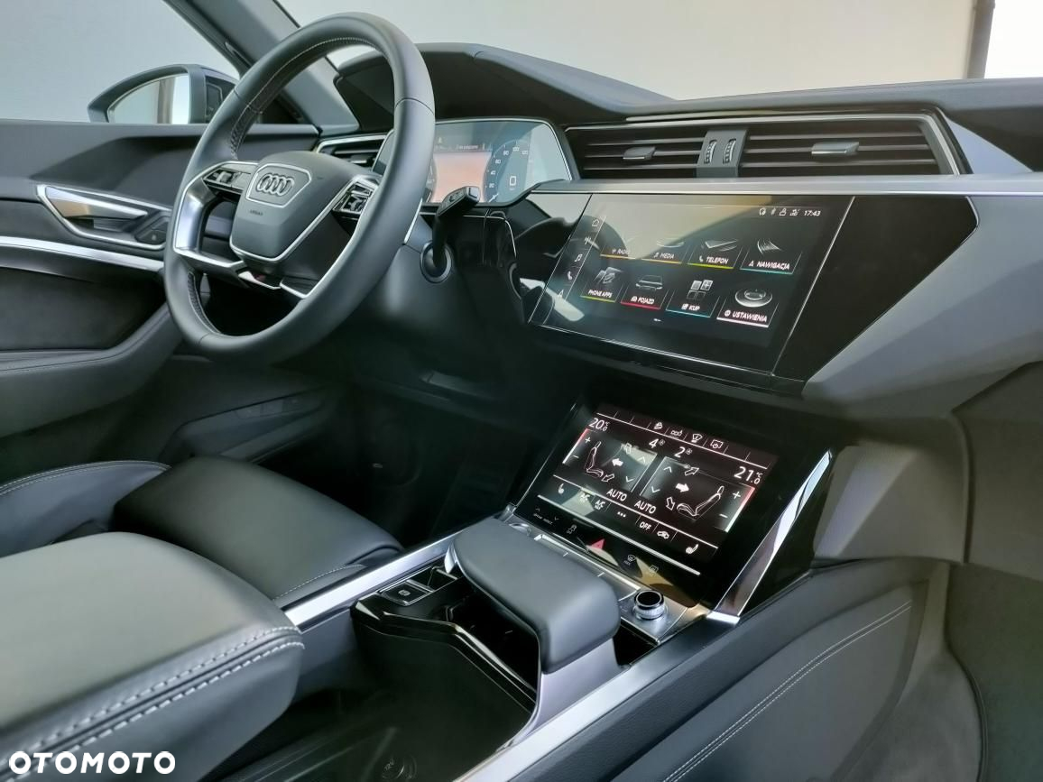 Audi e-tron 55 Quattro S Line - 33