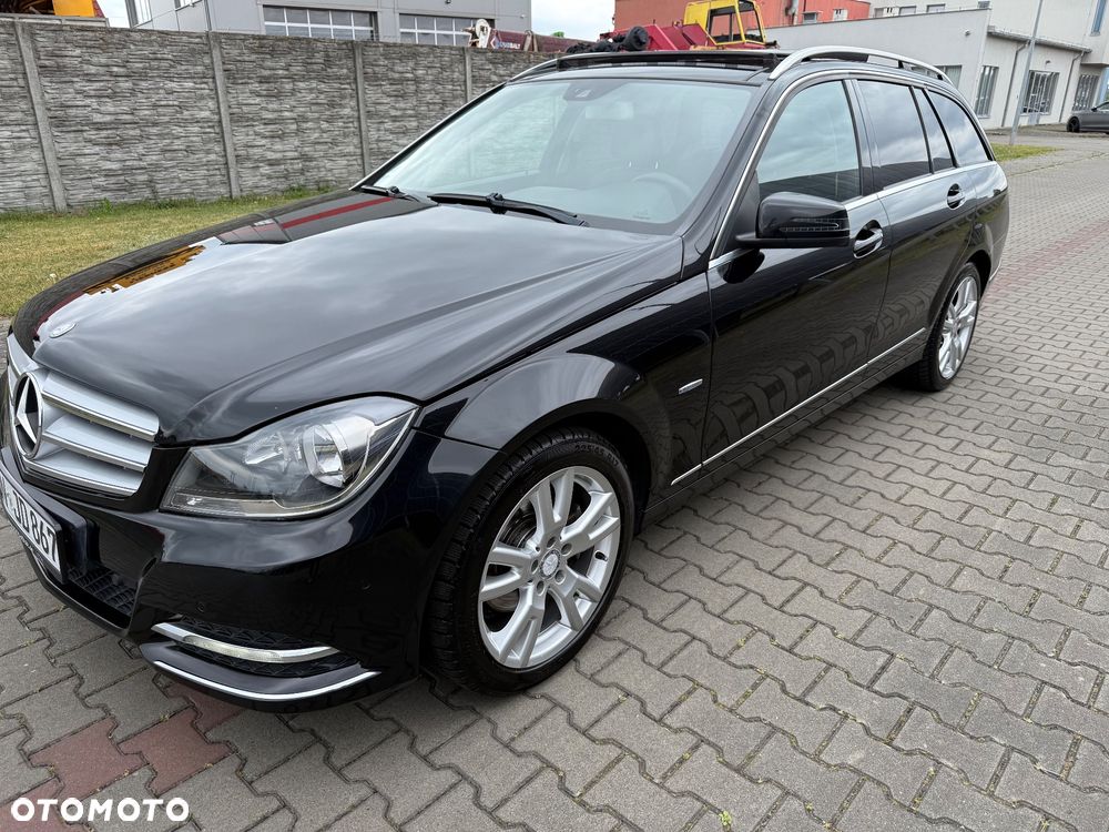 Mercedes-Benz Klasa C 220 CDI BlueEff 4-Matic Avantgarde - 1