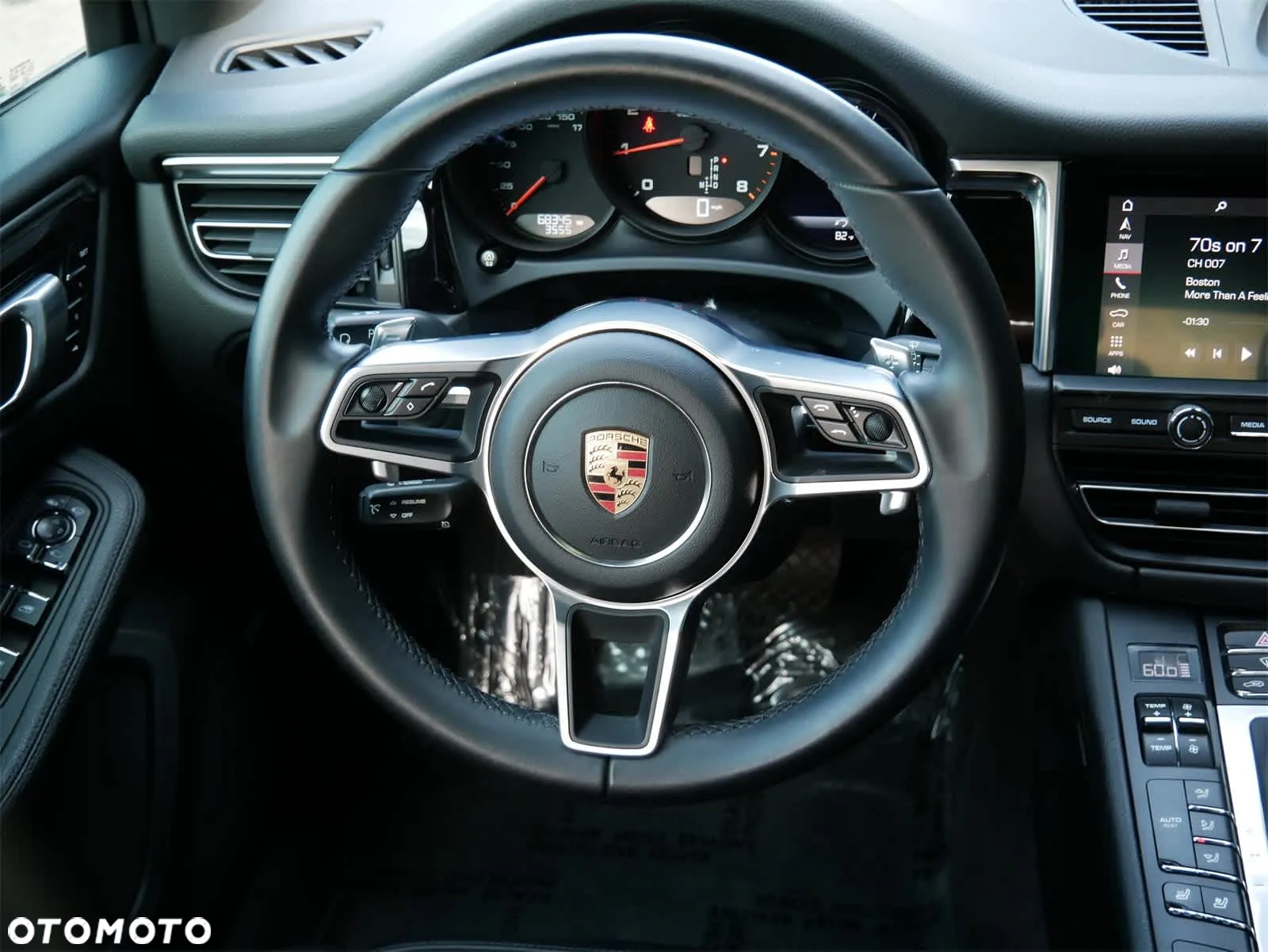 Porsche Macan - 17
