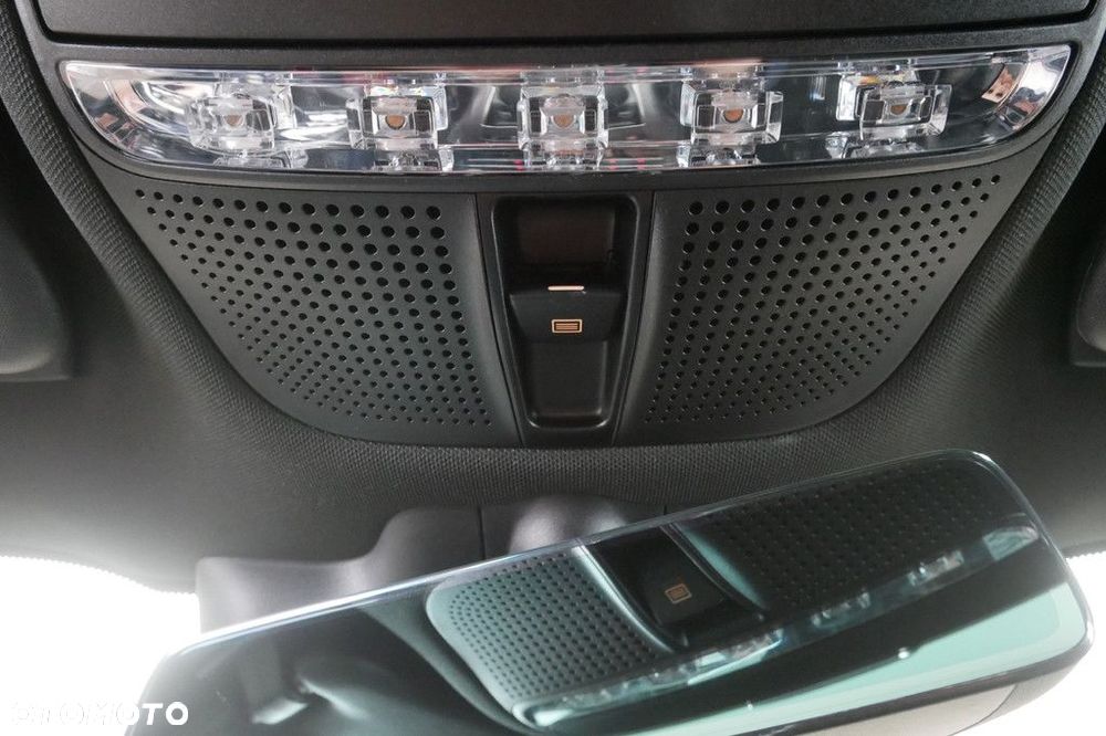 Mercedes-Benz GLC - 38