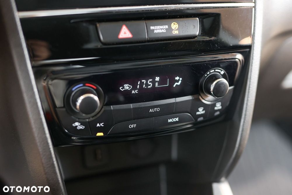 Suzuki Vitara 1.6 Comfort 2WD - 38