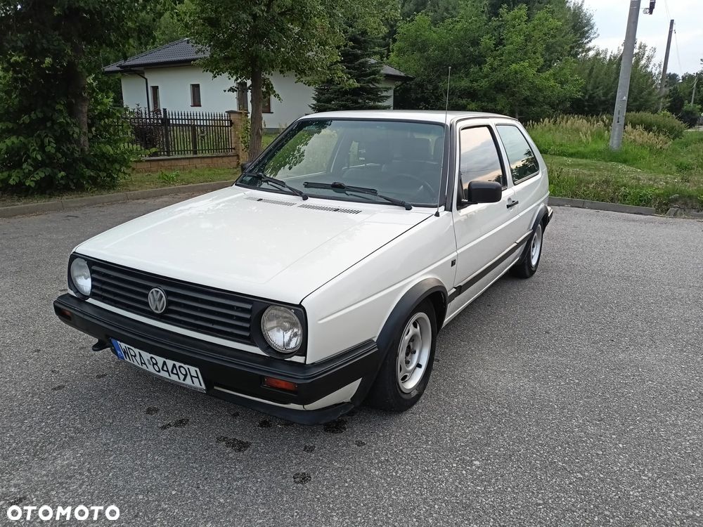 Volkswagen Golf 1.6 CL - 19
