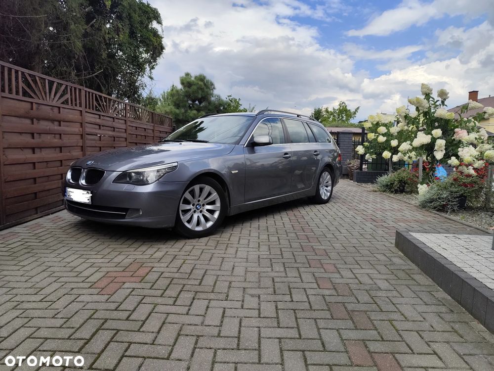 BMW Seria 5 520d Touring - 9
