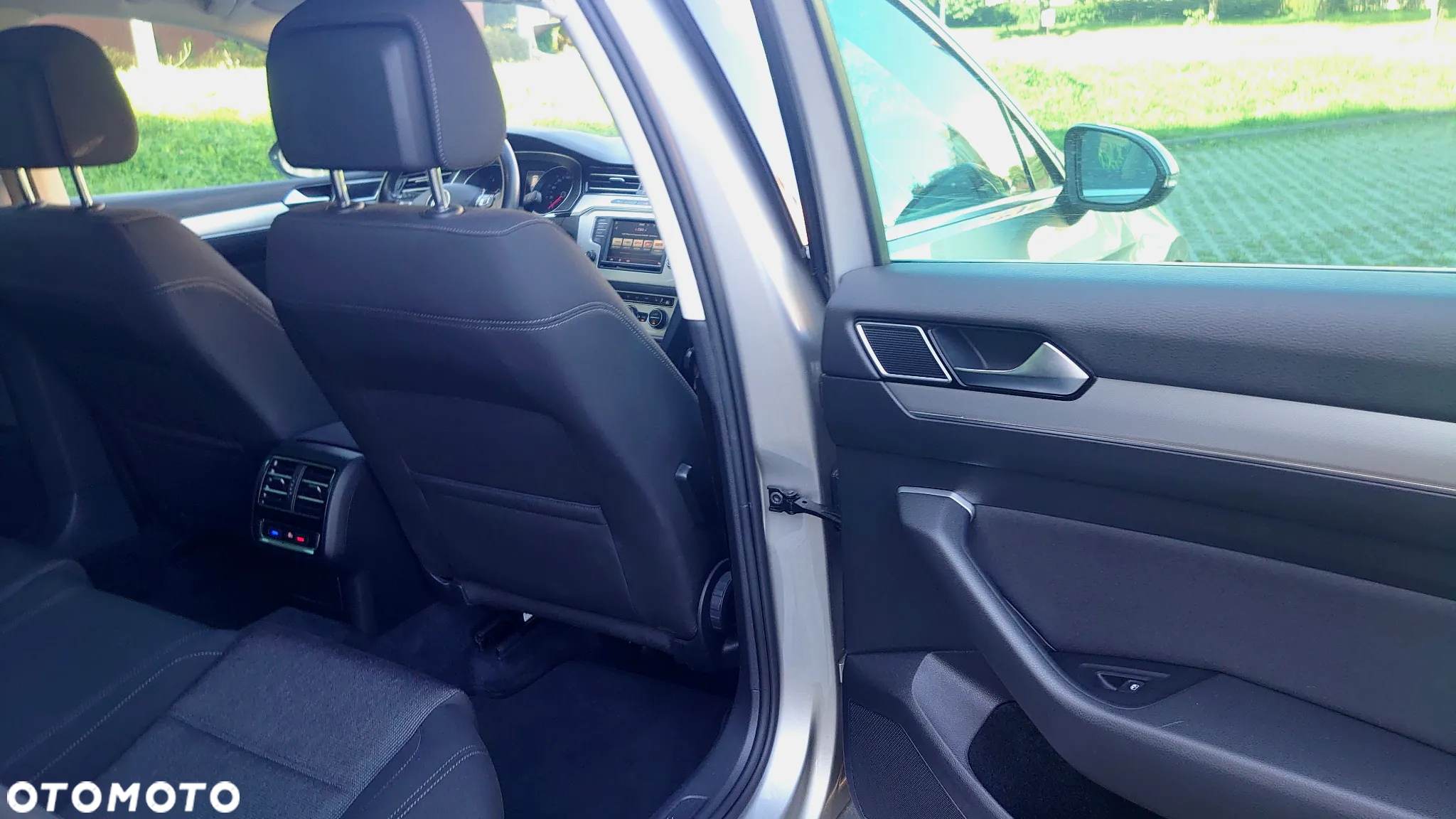 Volkswagen Passat Variant 2.0 TDI (BlueMotion Technology) Comfortline - 28