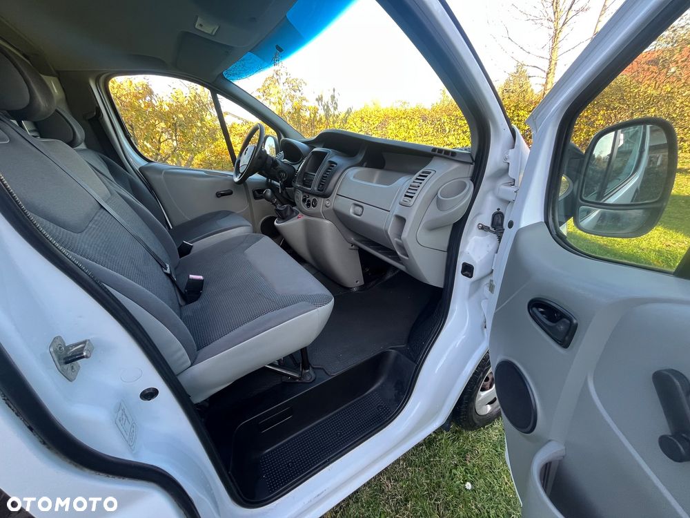 Opel Vivaro - 22