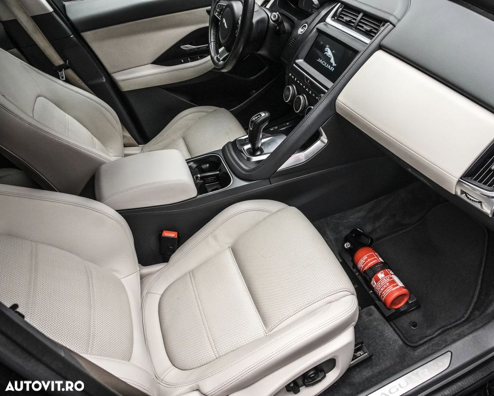Jaguar E-Pace D150 AWD HSE - 12