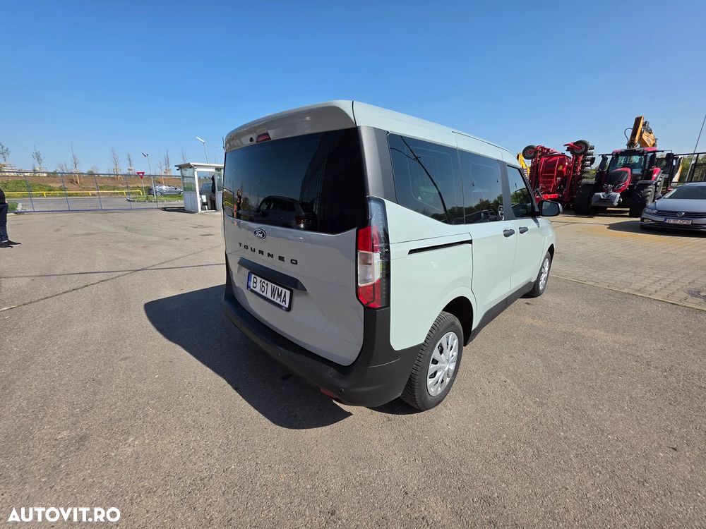 Ford Tourneo Courier - 5