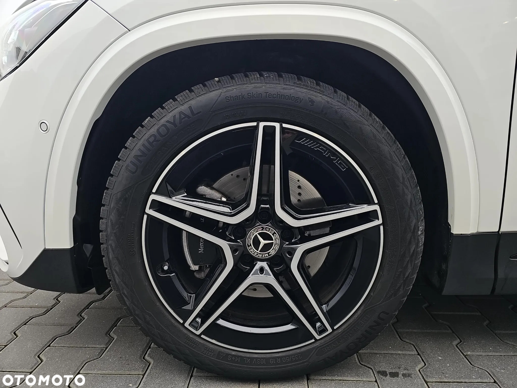 Mercedes-Benz GLA 200 AMG Line - 9