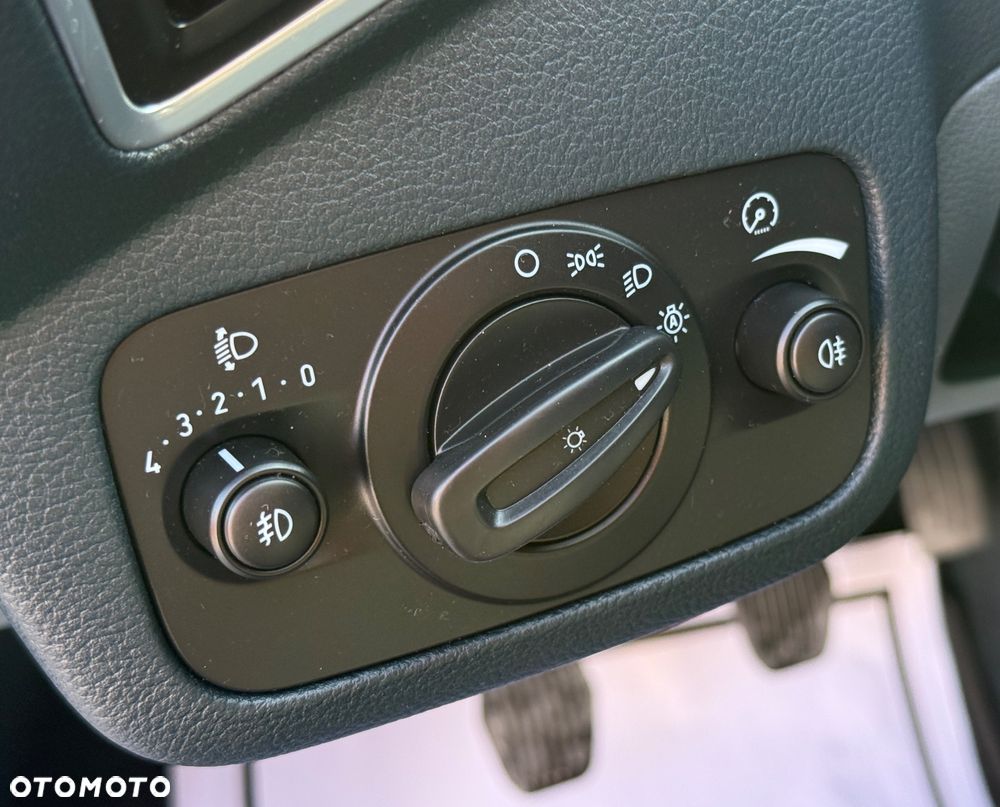 Ford C-MAX 1.6 EcoBoost Titanium - 18