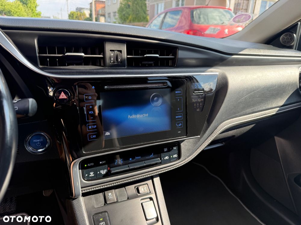 Toyota Auris Hybrid 135 Prestige - 20