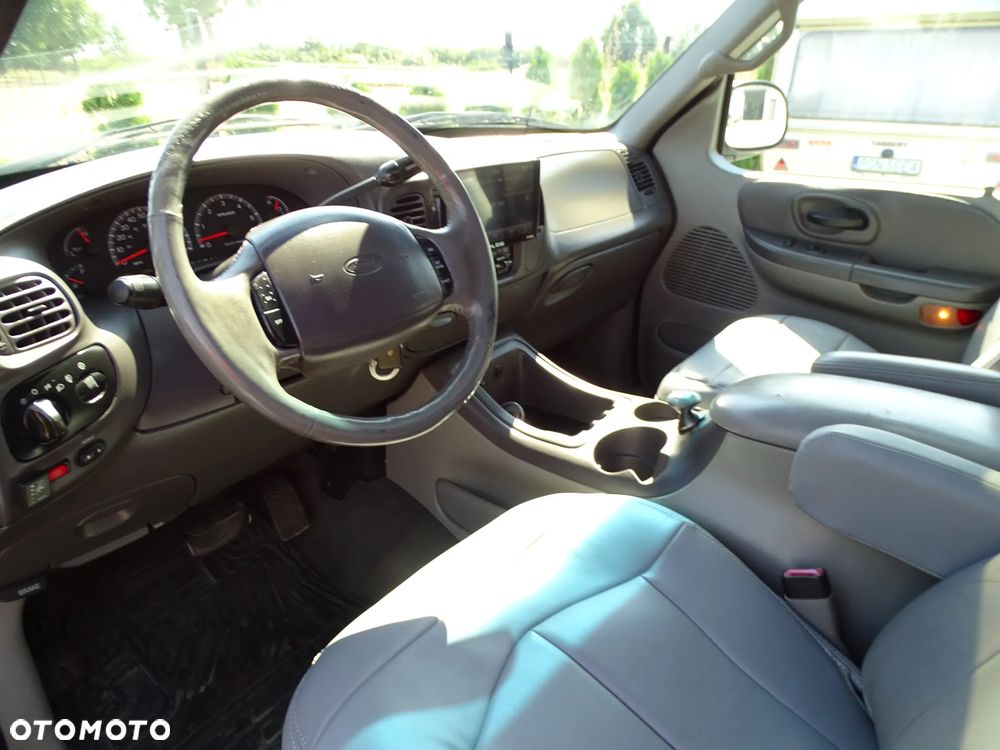 Ford F150 5.4 4WD - 6