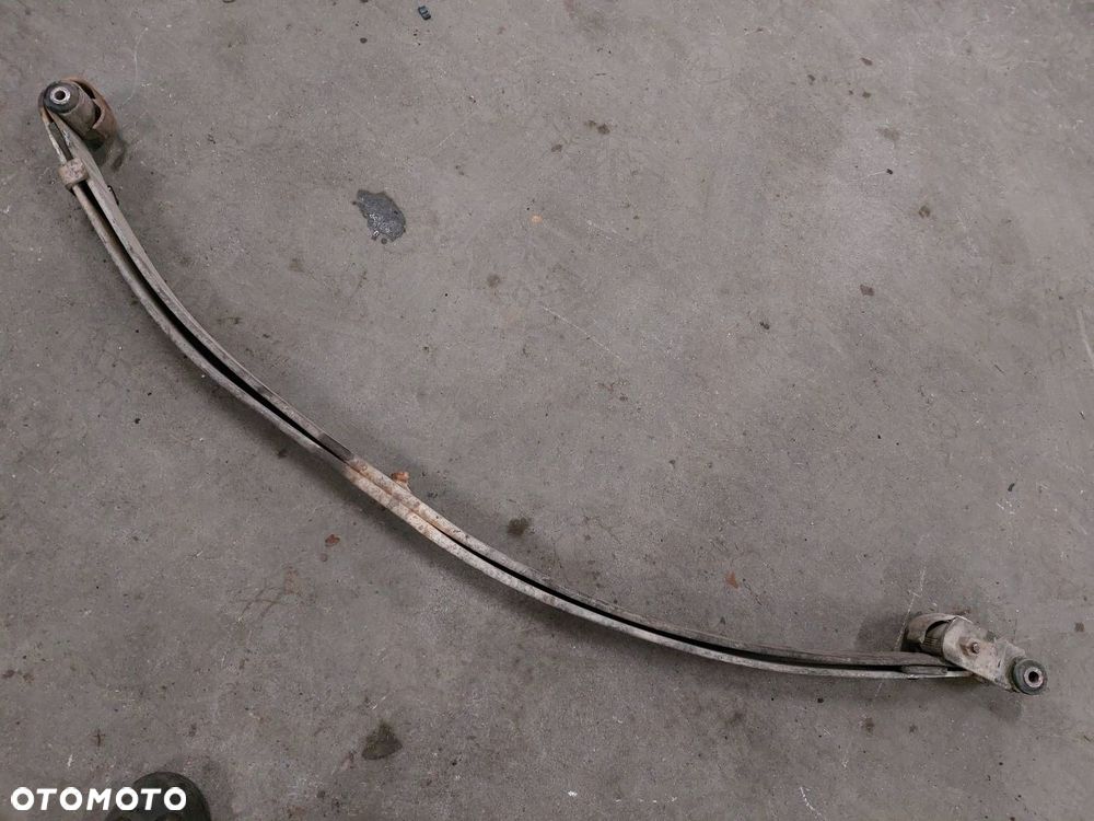 RESOR PIÓROWY PRAWY PRZÓD MERCEDES-BENZ T1 KACZKA - 5