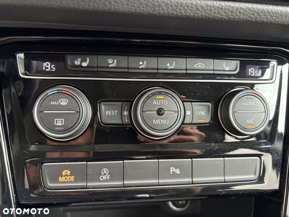 Volkswagen Touran 1.5 TSI EVO Highline DSG - 24