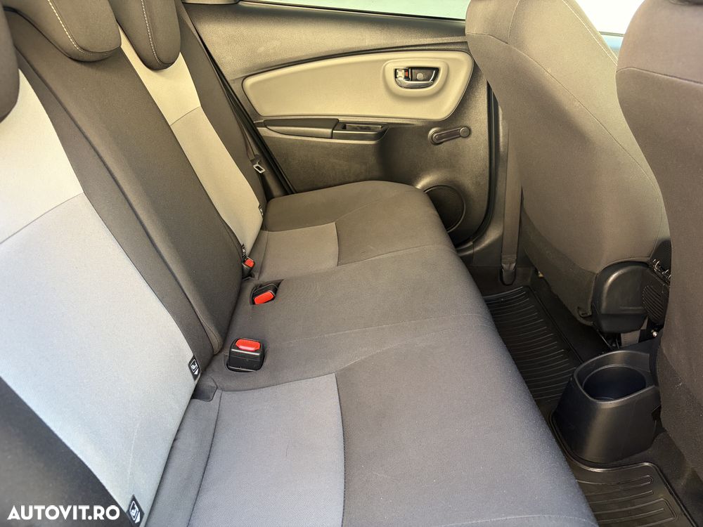 Toyota Yaris 1.5 L VVT-iE Active - 15