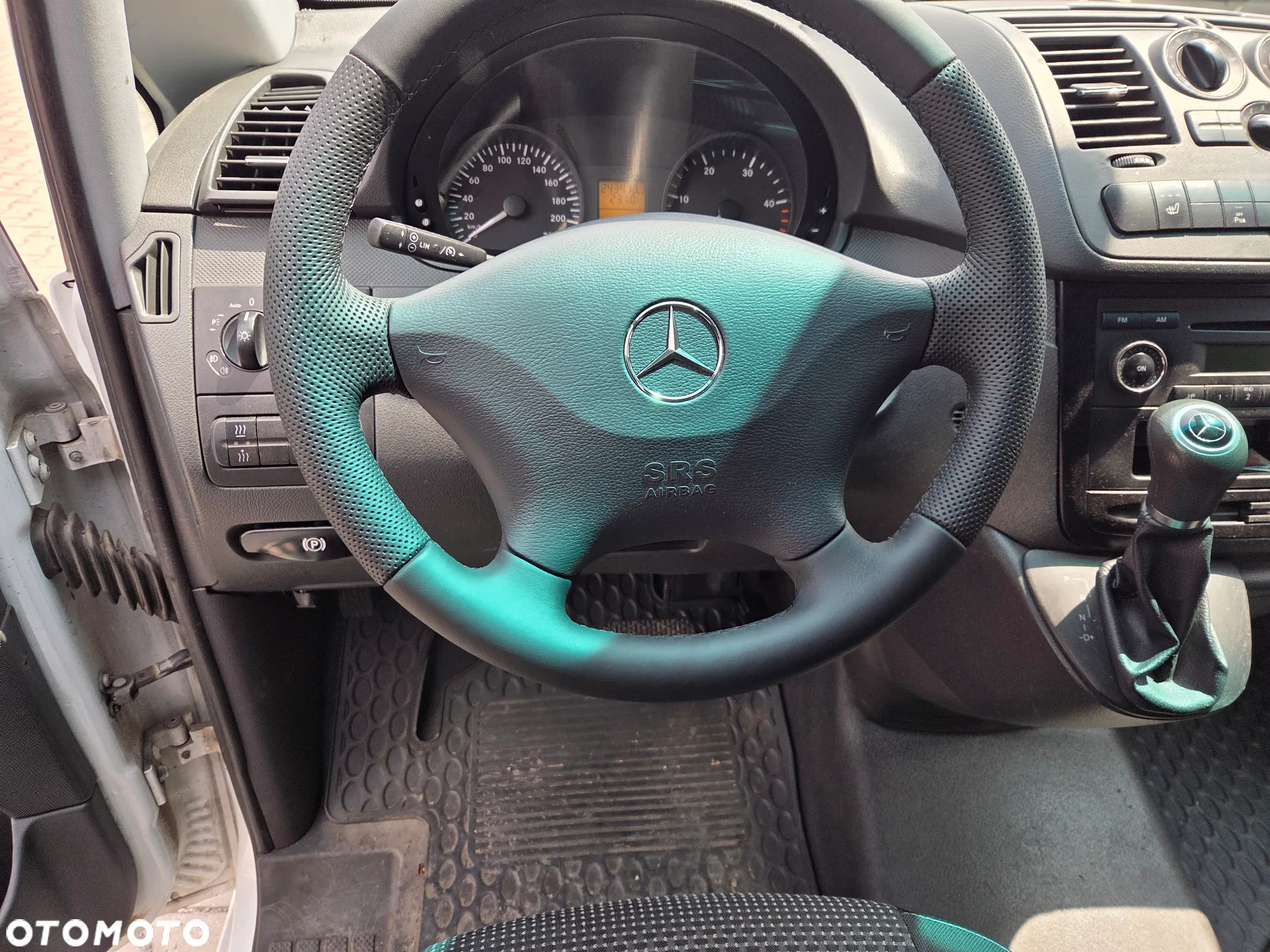 Mercedes-Benz VITO - 13