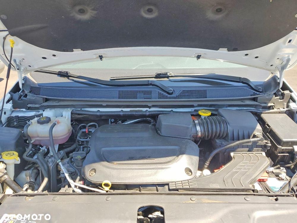 Chrysler Pacifica - 12