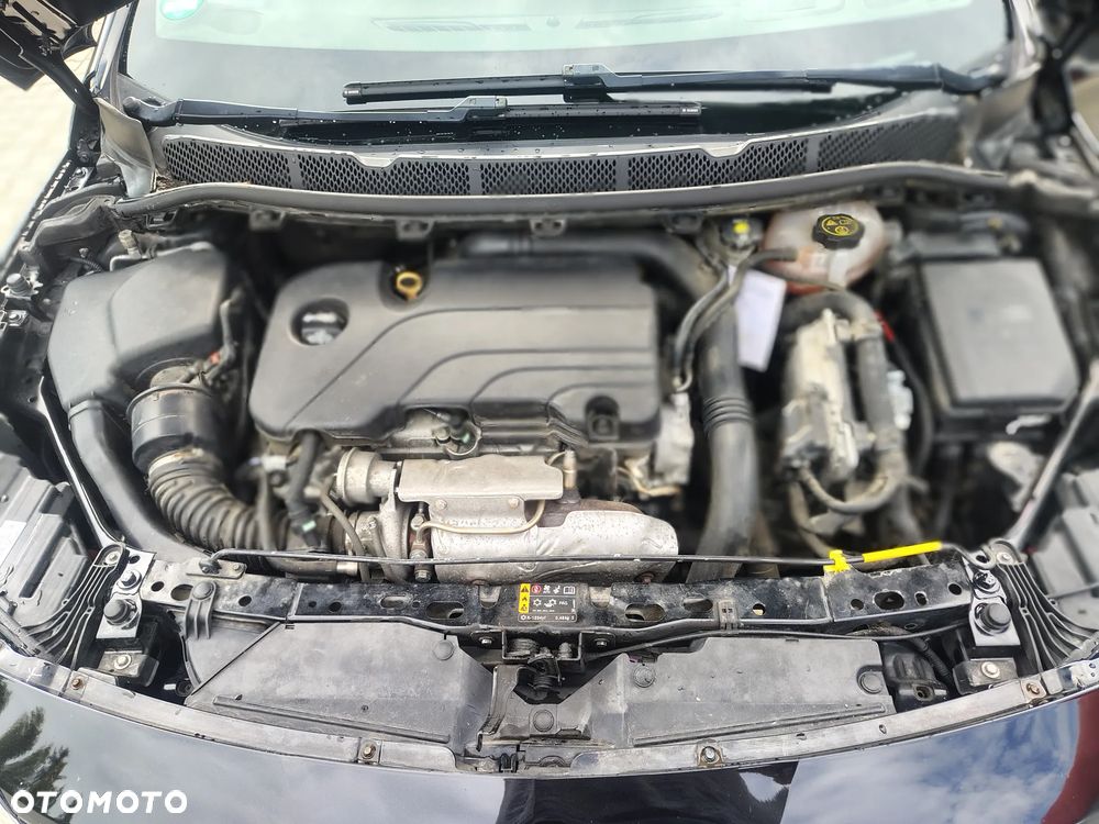 Opel Astra 1.4 Turbo Start/Stop Business - 32