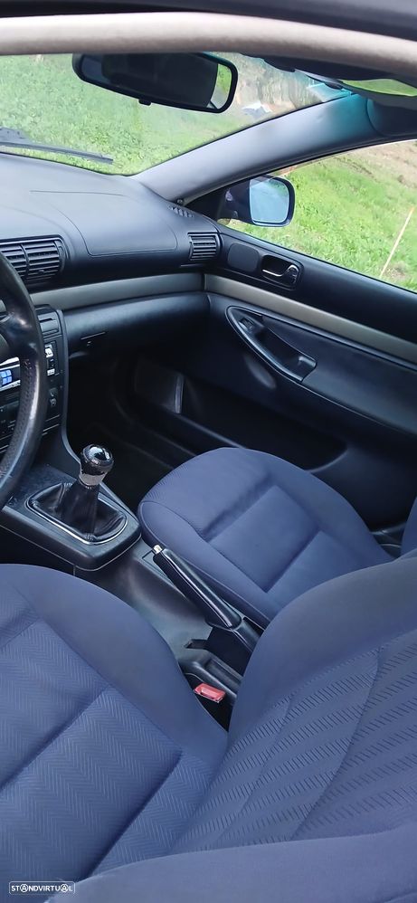 Audi A4 Avant 1.9 TDI Attraction - 2