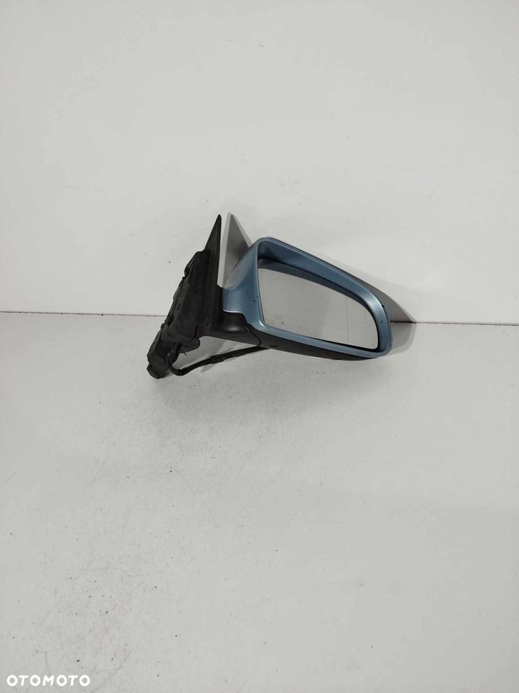 LUSTERKO PRAWE PRZEDNIE AUDI A3 8P 05-08 5 PIN - 3