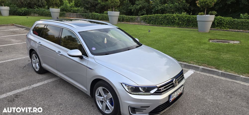 Volkswagen Passat - 2