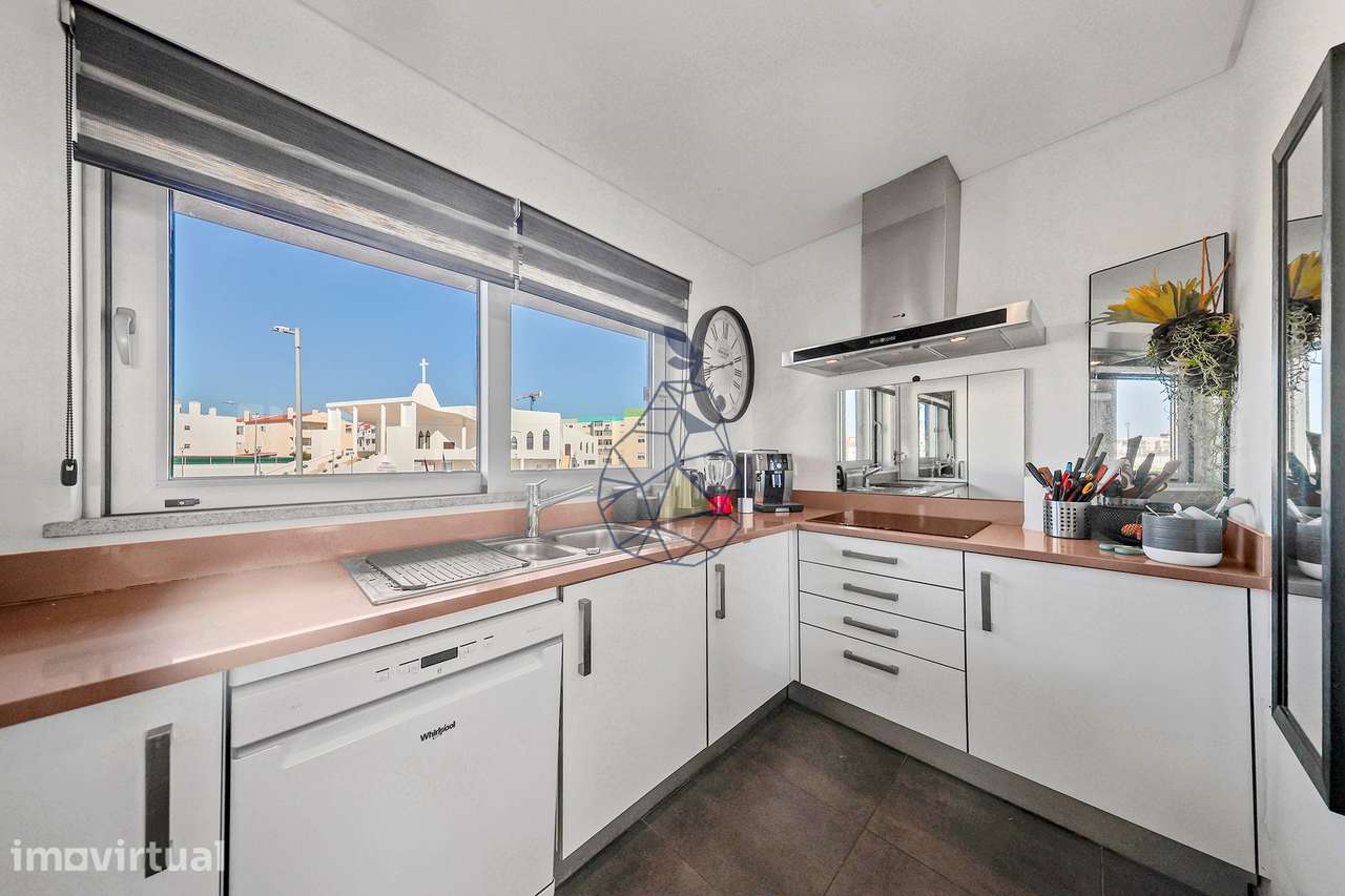 Apartamento T2 Duplex em condomínio Privado com Piscina e Ginásio - Po - Grande imagem: 3/55