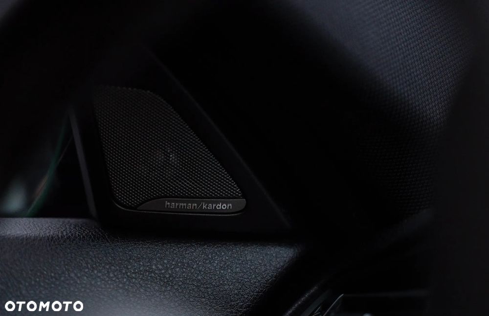 BMW Seria 5 530d xDrive Sport-Aut Luxury Line - 26