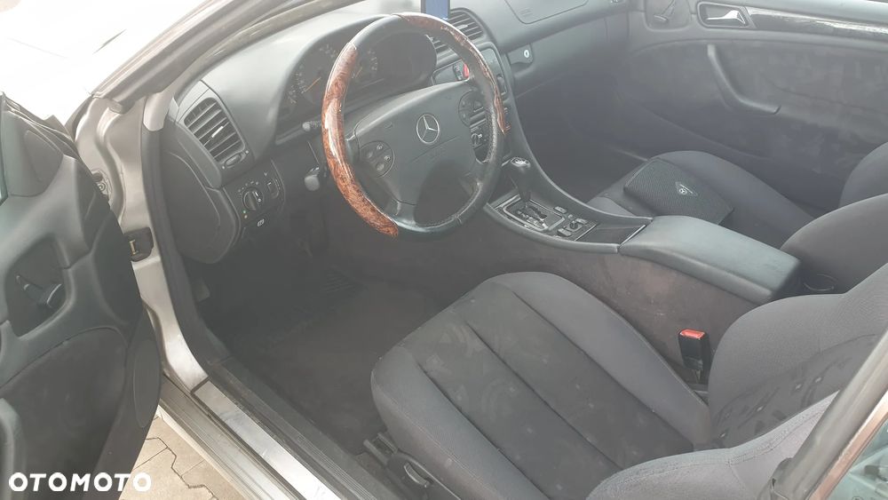 Mercedes-Benz CLK - 6