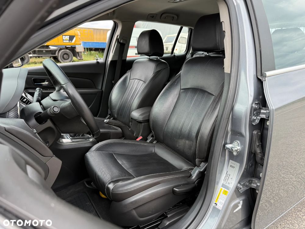 Chevrolet Cruze 1.4 T LTZ - 4