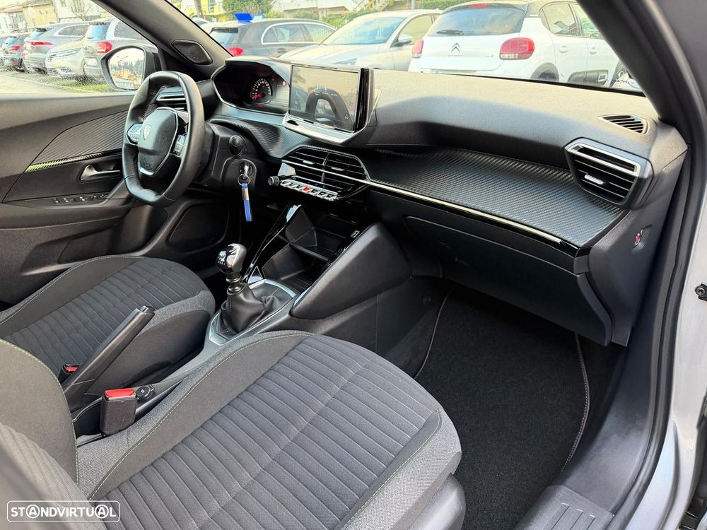 Peugeot 2008 1.2 PureTech Style - 15