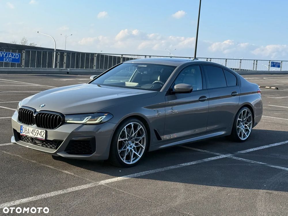 BMW Seria 5 M550i xDrive - 7