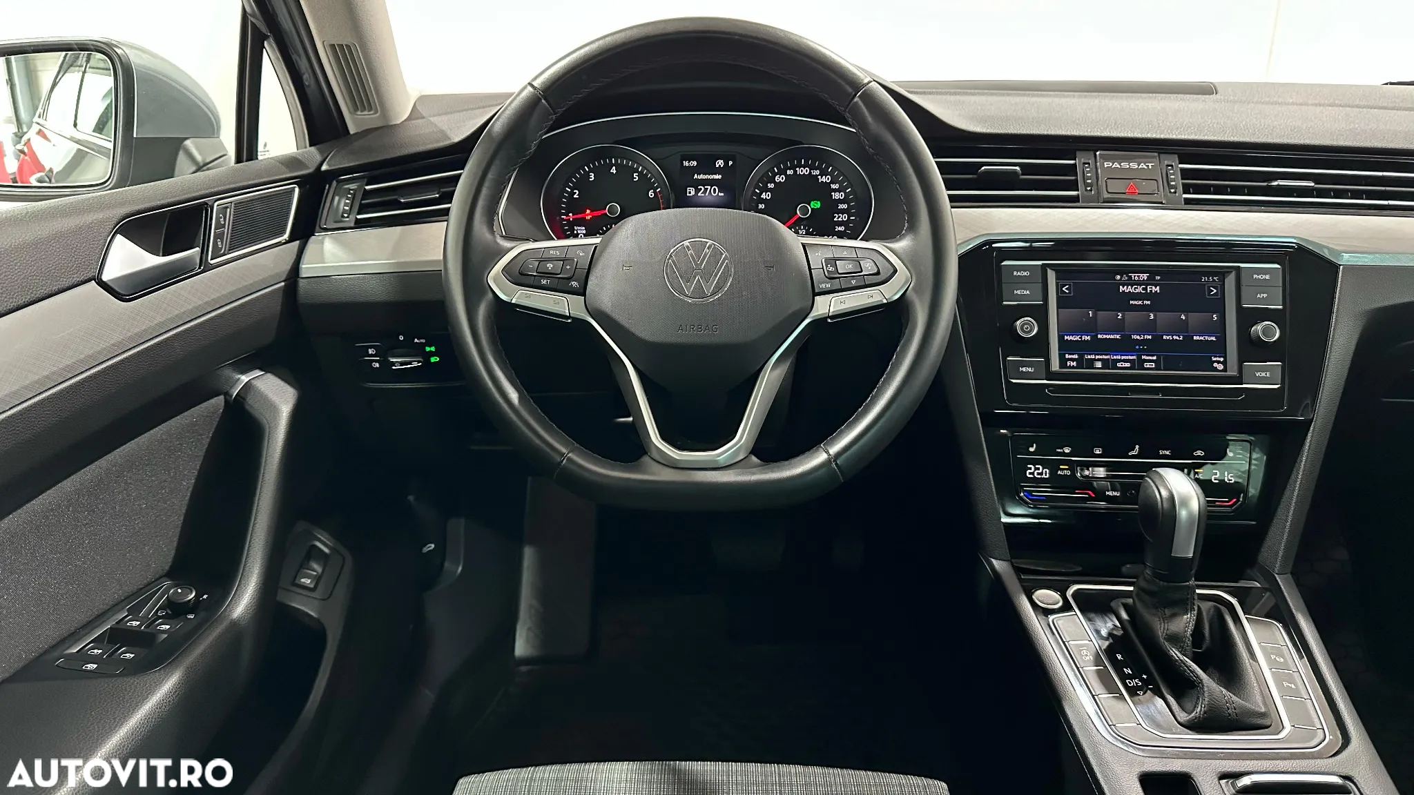 Volkswagen Passat 1.5 TSI ACT DSG Highline - 8