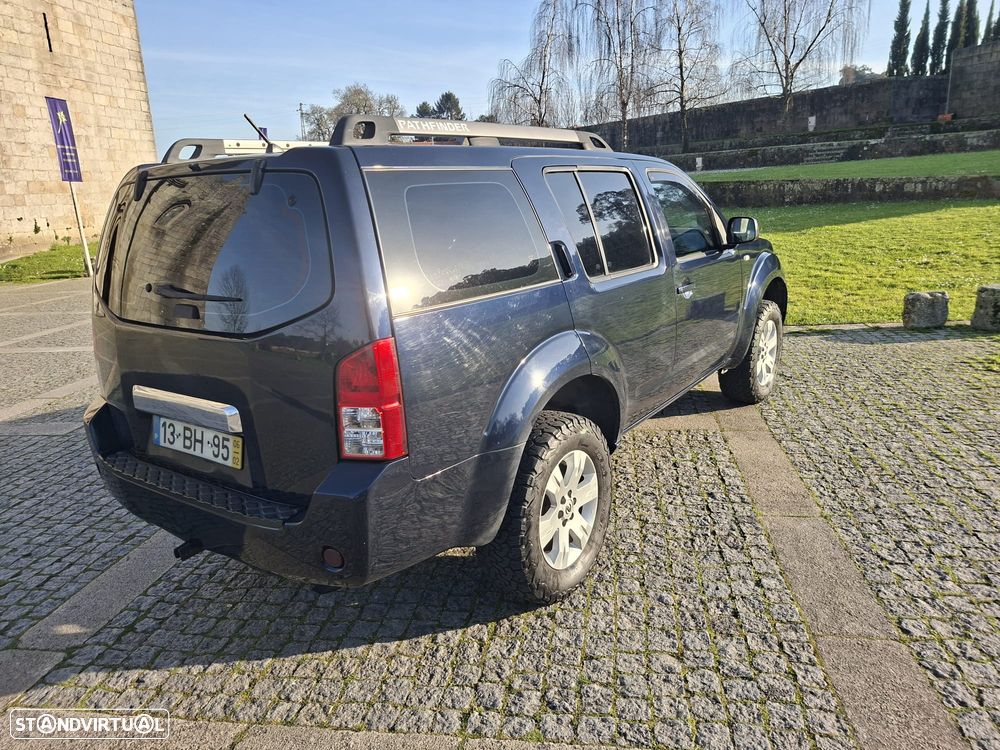 Nissan Pathfinder - 3