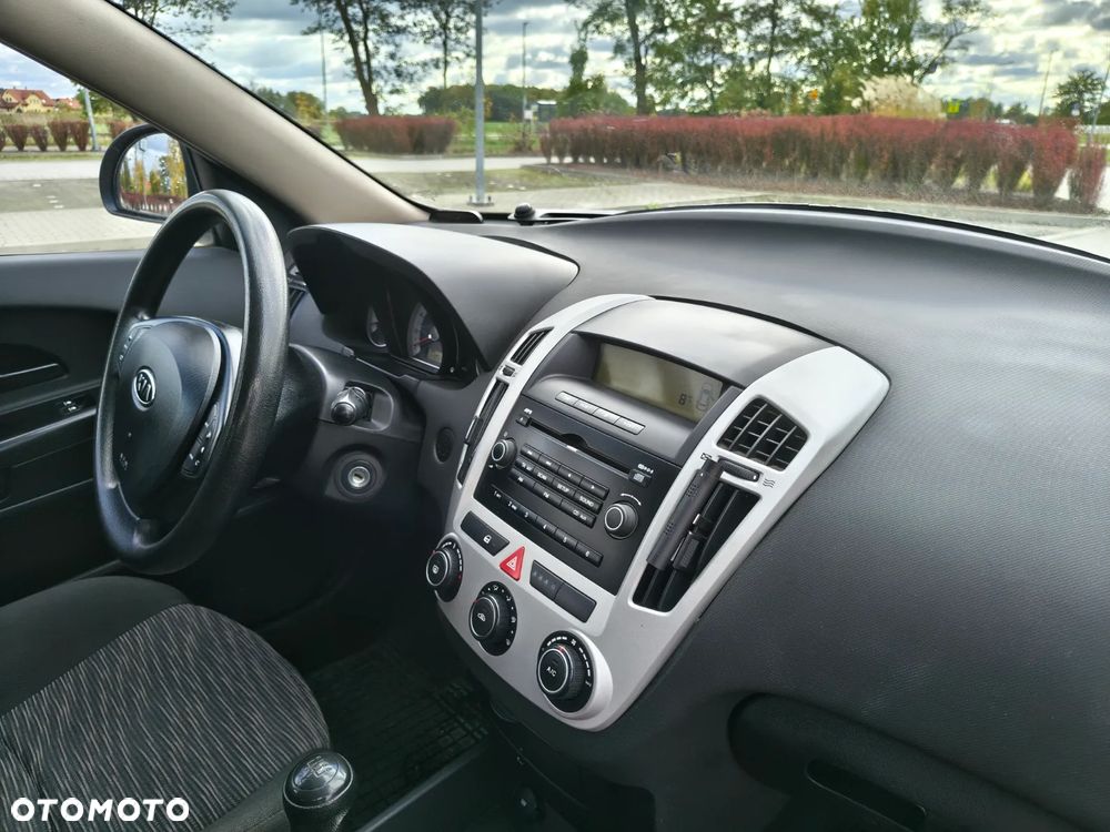 Kia Ceed 1.6 Comfort + - 9