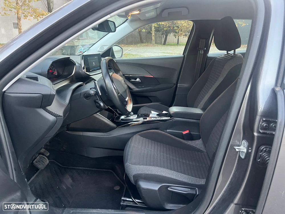 Peugeot 2008 1.2 PureTech Active Pack EAT8 - 10